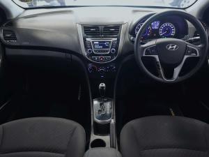 Hyundai Accent sedan 1.6 Fluid auto - Image 10