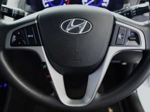 Hyundai Accent sedan 1.6 Fluid auto - Image 14