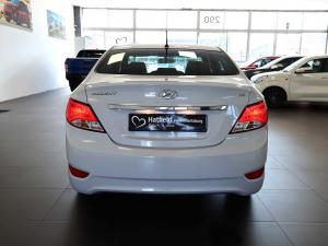Hyundai Accent sedan 1.6 Fluid auto - Image 6