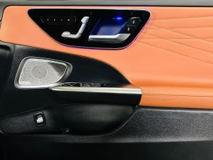 Mercedes-Benz C-Class C43 - Image 9