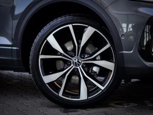Volkswagen T-Roc 2.0TSI 4Motion R-Line - Image 2