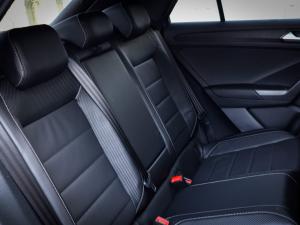 Volkswagen T-Roc 2.0TSI 4Motion R-Line - Image 5