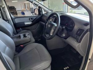 Hyundai H-1 2.5 Crdi A/T/ 2.5 Elite automatic - Image 12