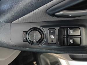 Hyundai H-1 2.5 Crdi A/T/ 2.5 Elite automatic - Image 18