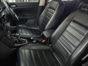 Volkswagen T-Cross 1.0TSI 85kW Comfortline - Image 2