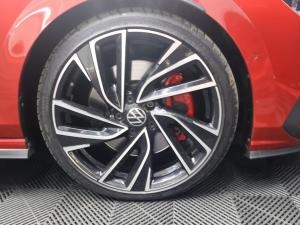 Volkswagen Golf GTI - Image 7
