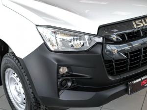 Isuzu D-Max 1.9TD single cab - Image 9