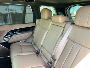 Land Rover Range Rover P530 HSE - Image 17