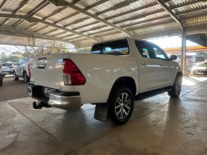 Toyota Hilux 2.8GD-6 double cab 4x4 Legend 50 auto - Image 2
