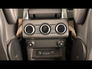Land Rover Discovery HSE Luxury Td6 - Image 29