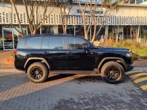 Toyota Land Cruiser 300 3.5T GR-Sport - Image 3