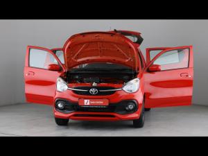 Toyota Vitz 1.0 XR manual - Image 13