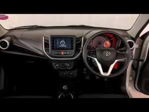 Toyota Vitz 1.0 XR manual - Image 6