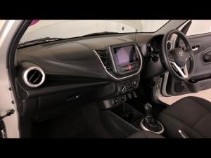 Toyota Vitz 1.0 XR manual - Image 7