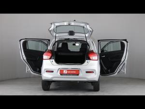 Toyota Vitz 1.0 XR manual - Image 9