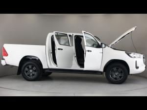 Toyota Hilux 2.4GD-6 double cab 4x4 Raider auto - Image 15