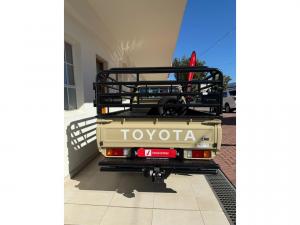 Toyota Land Cruiser 79 2.8GD-6 single cab auto - Image 5