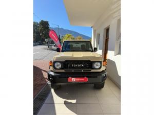 Toyota Land Cruiser 79 2.8GD-6 single cab auto - Image 4
