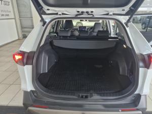 Toyota RAV4 2.5 VX Hybrid CVT E-FOUR - Image 14
