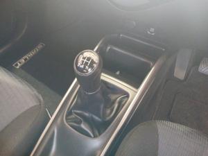 Toyota Starlet 1.4 Xi - Image 12