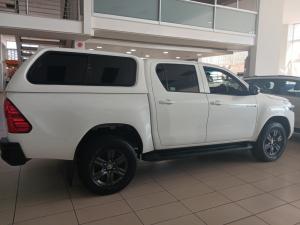 Toyota Hilux 2.4 GD-6 Raider 4X4 automaticD/C - Image 3