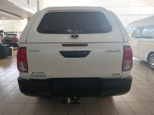 Toyota Hilux 2.4 GD-6 Raider 4X4 automaticD/C - Image 5