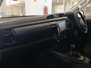 Toyota Hilux 2.4 GD-6 Raider 4X4 automaticD/C - Image 7