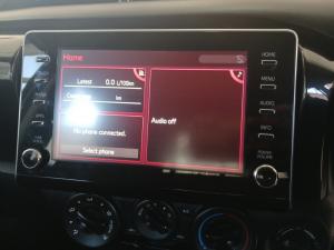 Toyota Hilux 2.4 GD-6 Raider 4X4 automaticD/C - Image 14