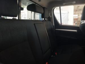 Toyota Hilux 2.4 GD-6 Raider 4X4 automaticD/C - Image 20