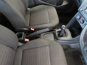 Volkswagen Polo Vivo 1.4 Trendline - Image 13