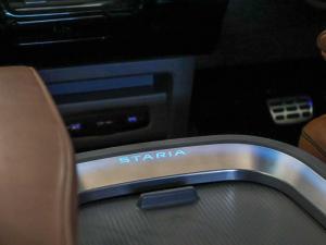 Hyundai Staria 2.2D Luxury - Image 21
