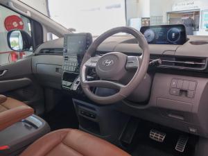 Hyundai Staria 2.2D Luxury - Image 22