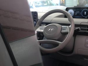 Hyundai Staria 2.2D Luxury - Image 24