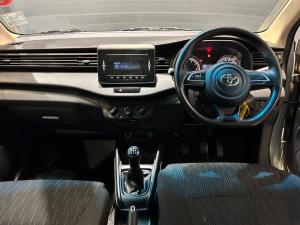 Toyota Rumion 1.5 SX manual - Image 12