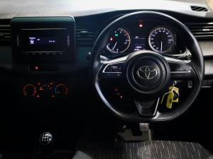 Toyota Rumion 1.5 SX manual - Image 9
