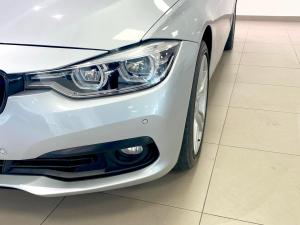 BMW 318i automatic - Image 19
