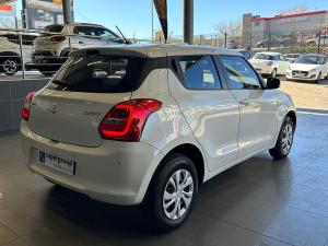 Suzuki Swift 1.2 GL auto - Image 7