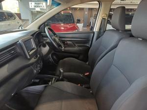 Suzuki Ertiga 1.5 GA - Image 11