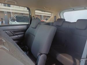Suzuki Ertiga 1.5 GA - Image 13