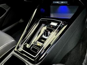 Volkswagen Golf 1.4TSI R-Line Plus - Image 10