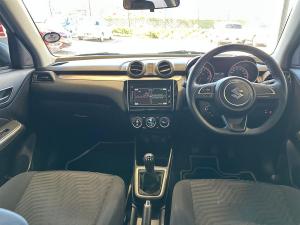 Suzuki Swift 1.2 GLX manual - Image 11