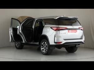 Toyota Fortuner 2.4GD-6 4x4 - Image 10
