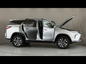 Toyota Fortuner 2.4GD-6 4x4 - Image 15