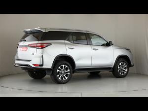 Toyota Fortuner 2.4GD-6 4x4 - Image 2