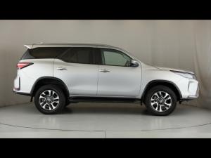 Toyota Fortuner 2.4GD-6 4x4 - Image 3