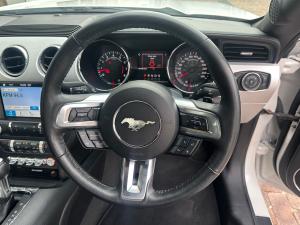 Ford Mustang 5.0 GT fastback - Image 8