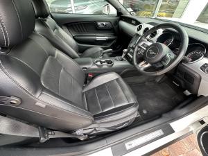 Ford Mustang 5.0 GT fastback - Image 15