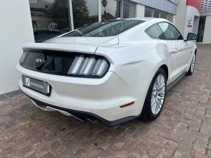 Ford Mustang 5.0 GT fastback - Image 2