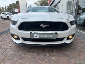 Ford Mustang 5.0 GT fastback - Image 4