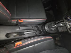 Hyundai Grand i10 1.0 Executive hatch - Image 12